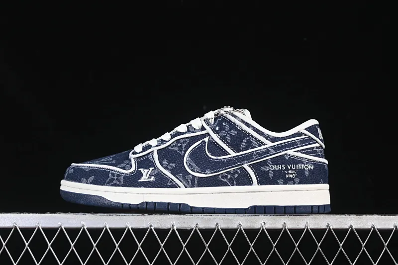 All categories Nk SB Dunk Series Nk SB Dunk Low High-end customized low-top sneakers Nike SB Dunk Low LV co-branded dark blue denim High-end customized low-top casual sneakers SC0601-469